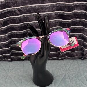 Sunglasses 😎by: Riviera 100% UV Protection NWT